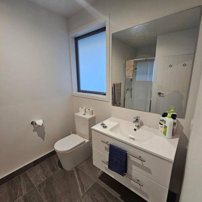 Entire House - Brand New 2 Bedroom House Lower Hutt Exterior foto
